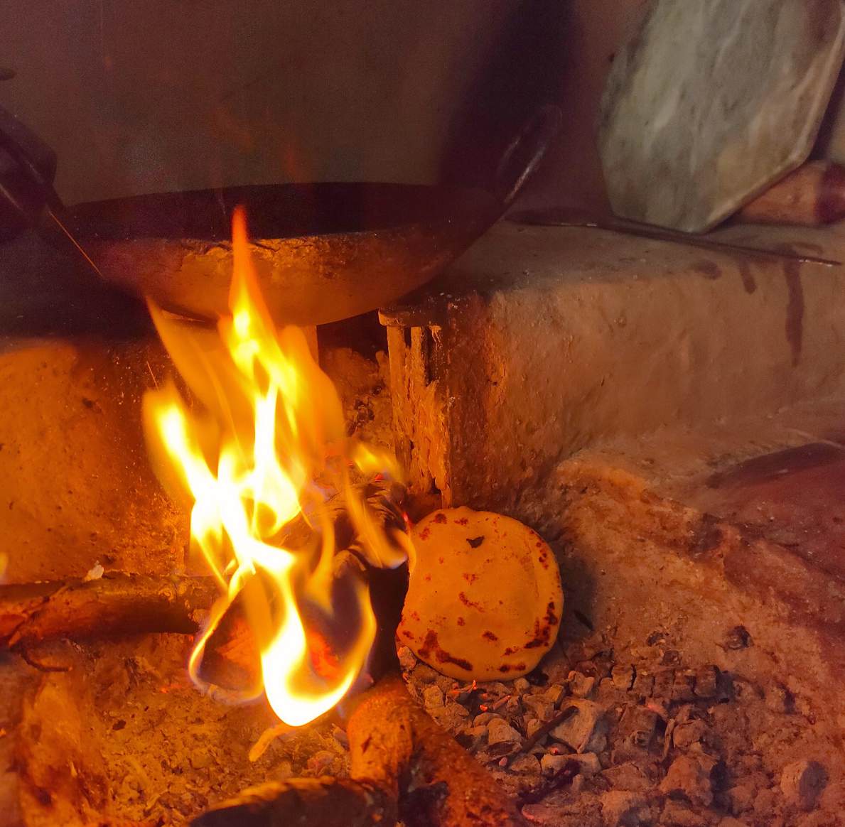 Roti on the chulha